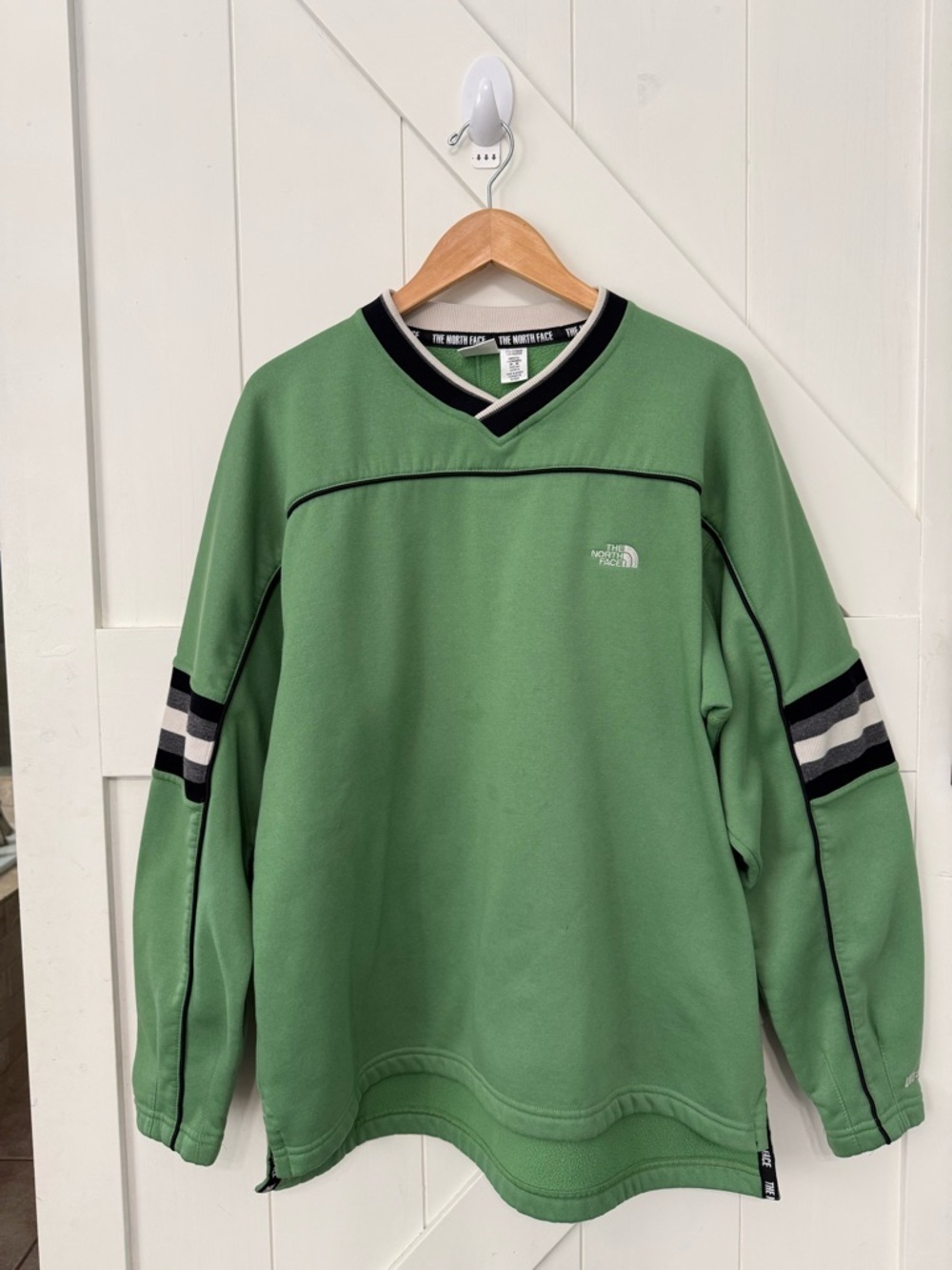 The North Face Men's Forest Green Crewneck Sweater size medium